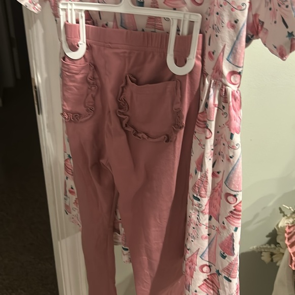Bella & Omi Girls size 8 Pink Christmas Tree print Tunic & leggings -so adorable - Picture 6 of 8